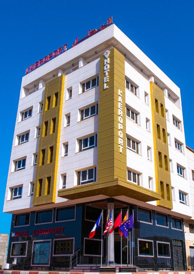 Hotel L'Aeroport Надор Екстериор снимка