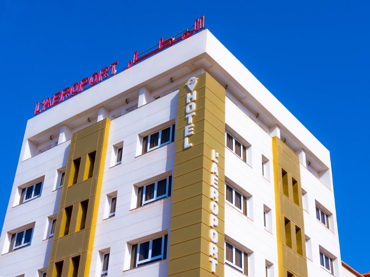 Hotel L'Aeroport Надор Екстериор снимка